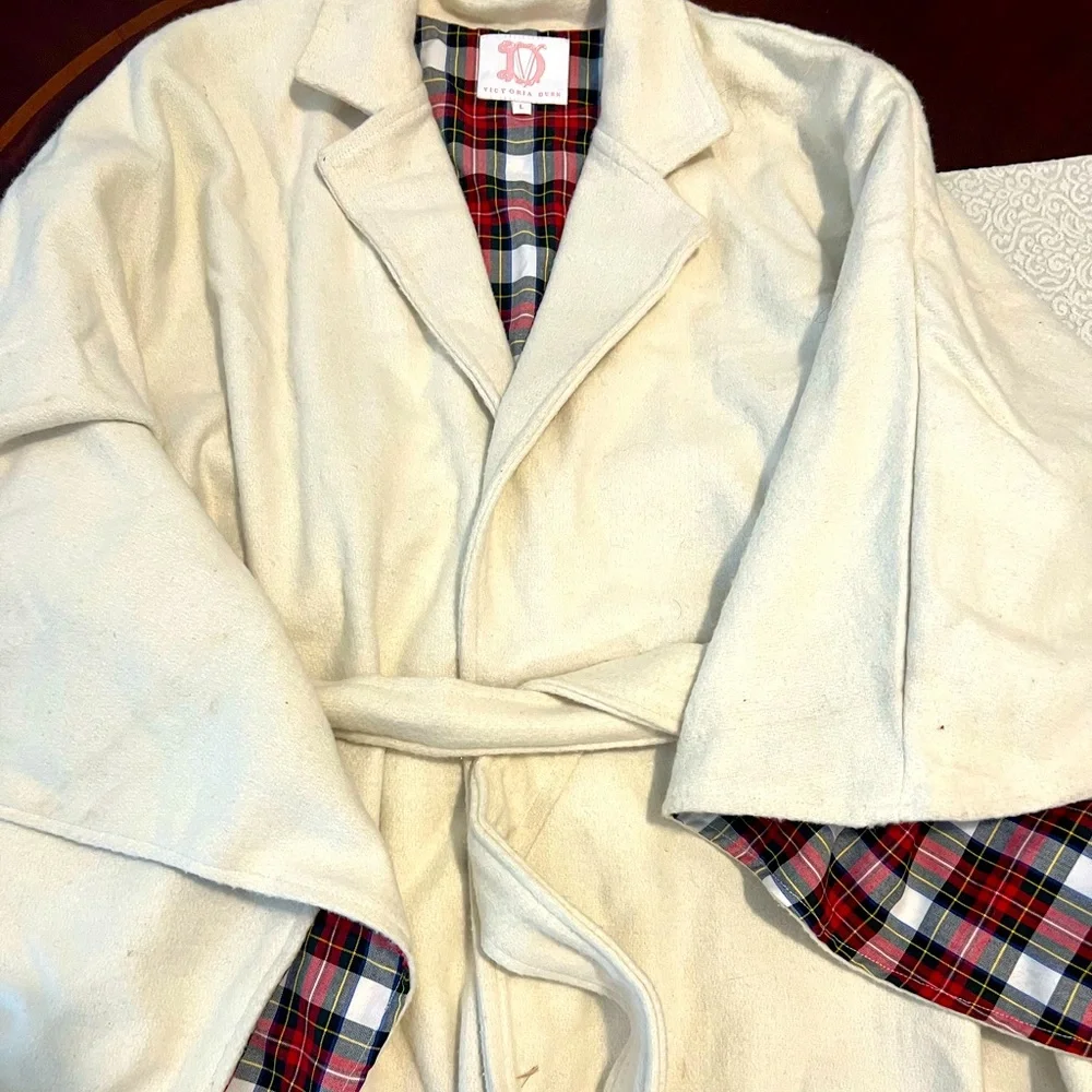 Victoria Dunn Cream Cape Wrap Coat Plaid Lined Belted Cottagecore Old Money - Picture 2 of 14